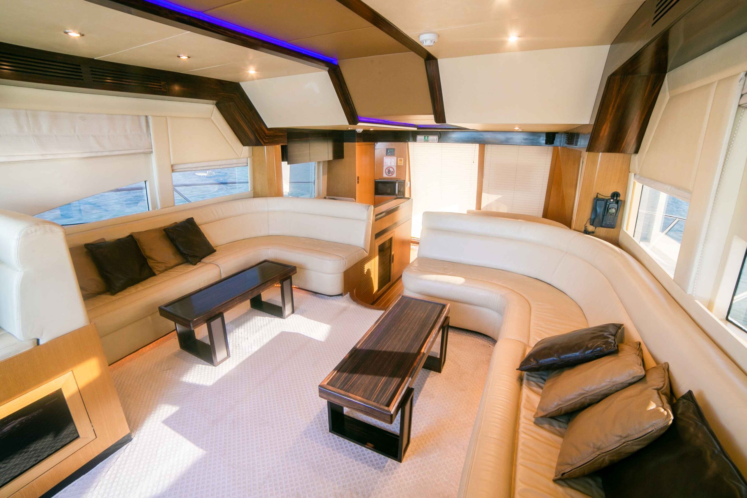 Majesty 60 ft standard yacht rent in Dubai Gold's Yacht