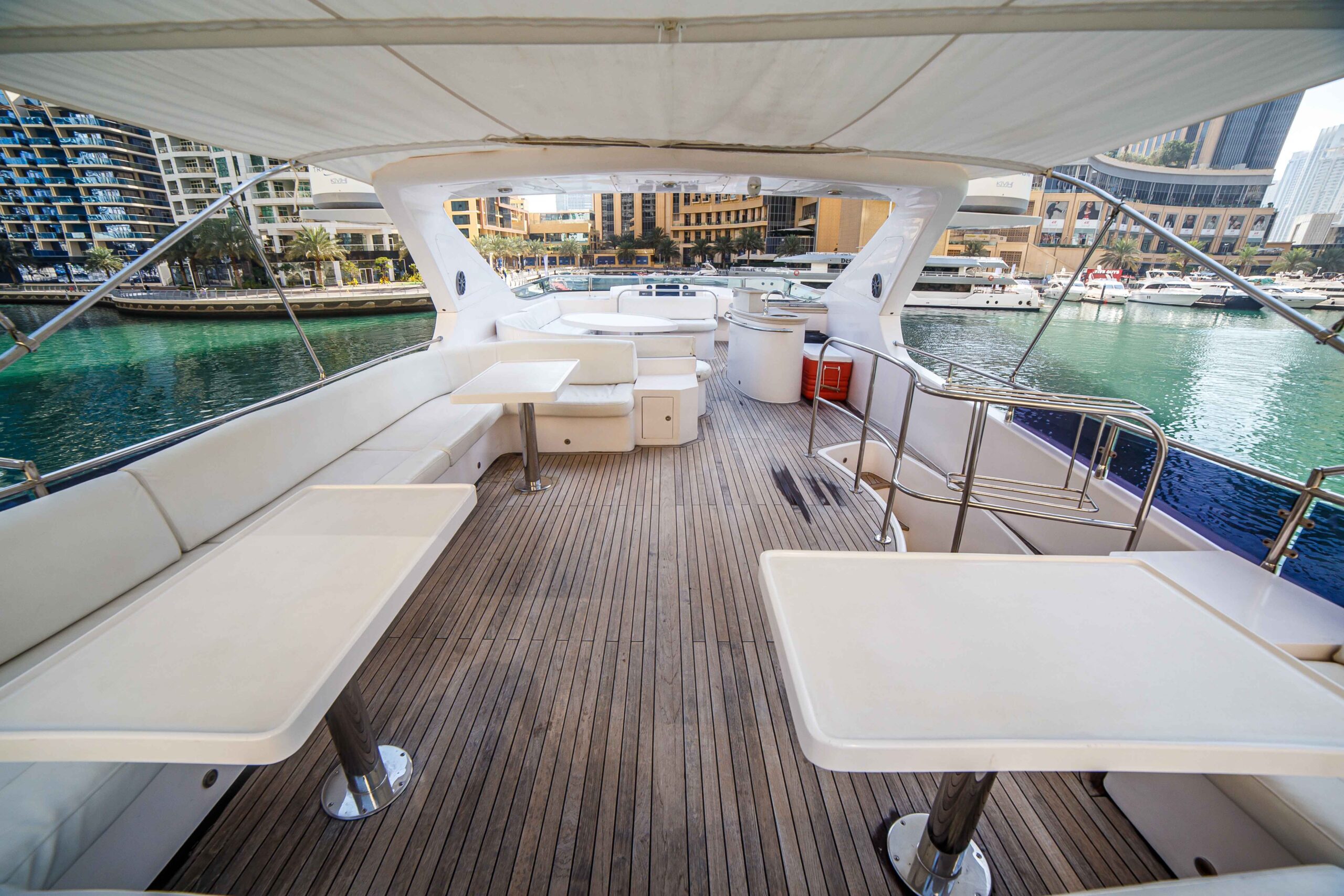 Voyager Elite Maestro 88ft Yacht yacht charter Dubai