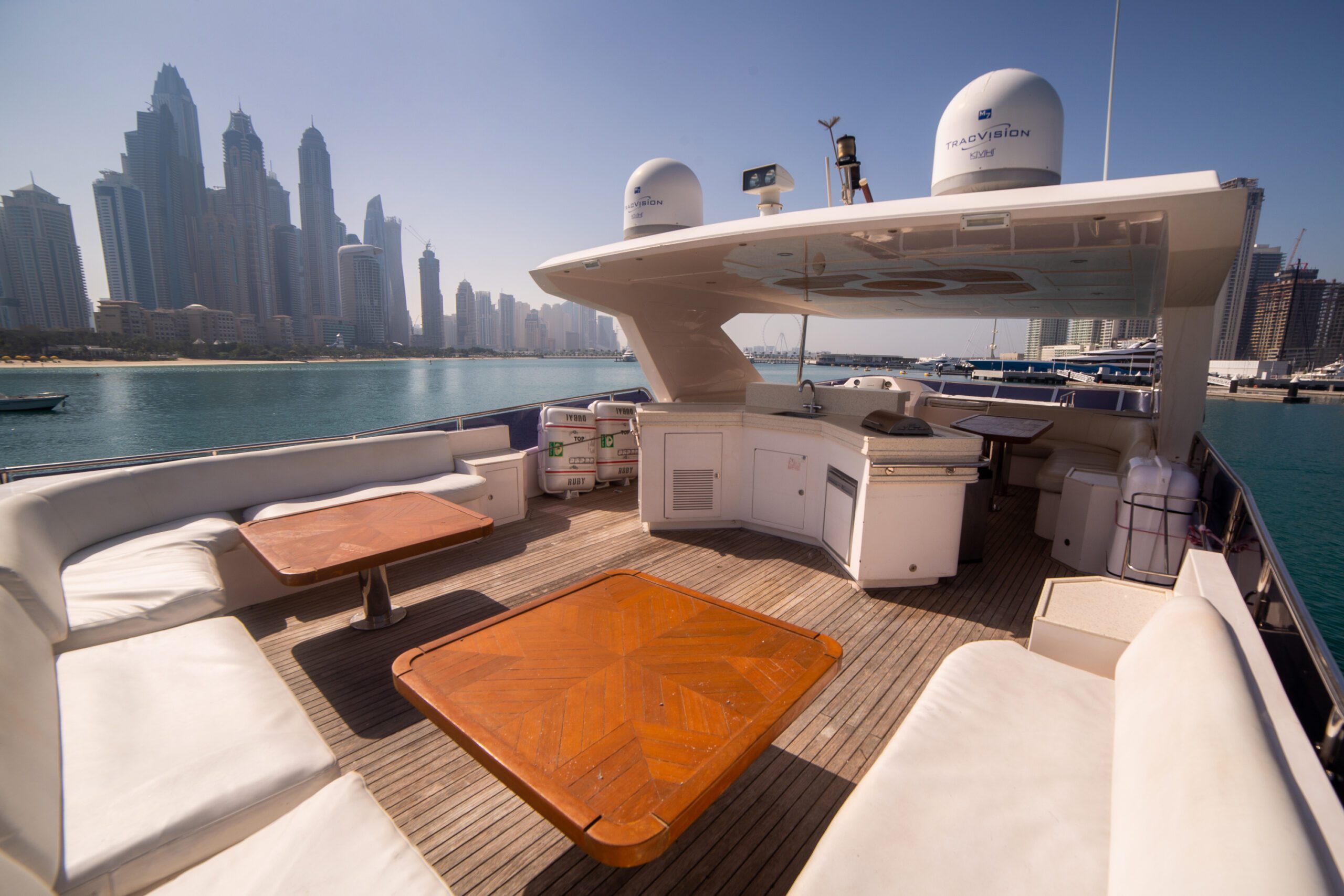Majesty 75 ft. yacht charter Dubai
