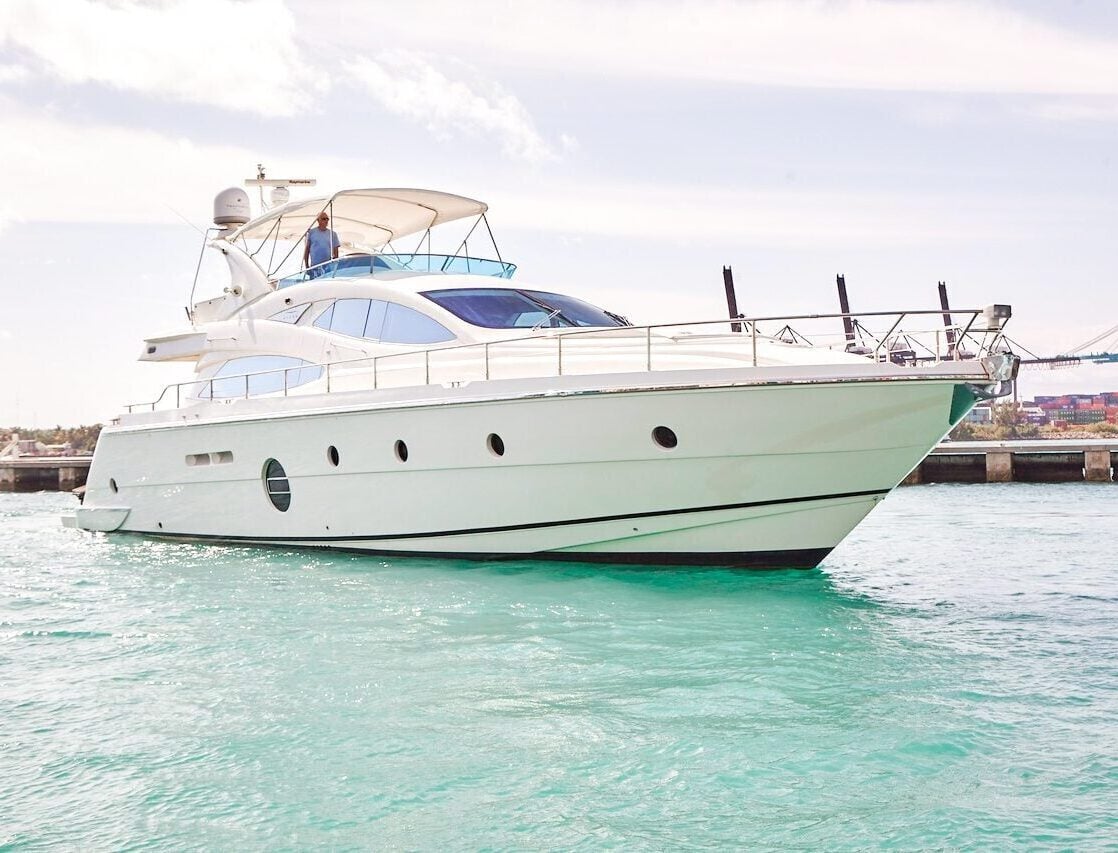 Aicon 56 ft. yacht rental Dubai