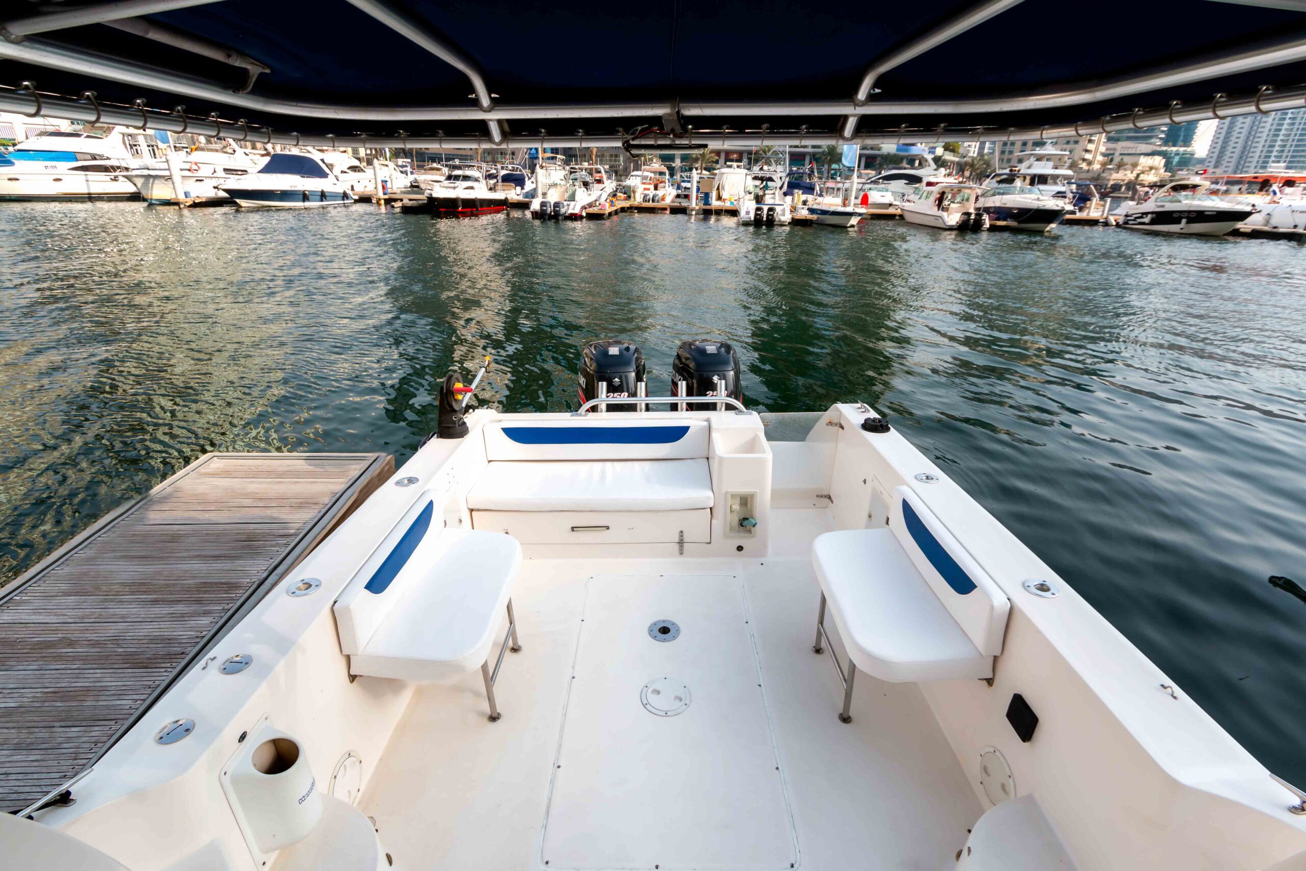 Explorer Goldeon Quest 31 ft. yacht with best price in Dubai