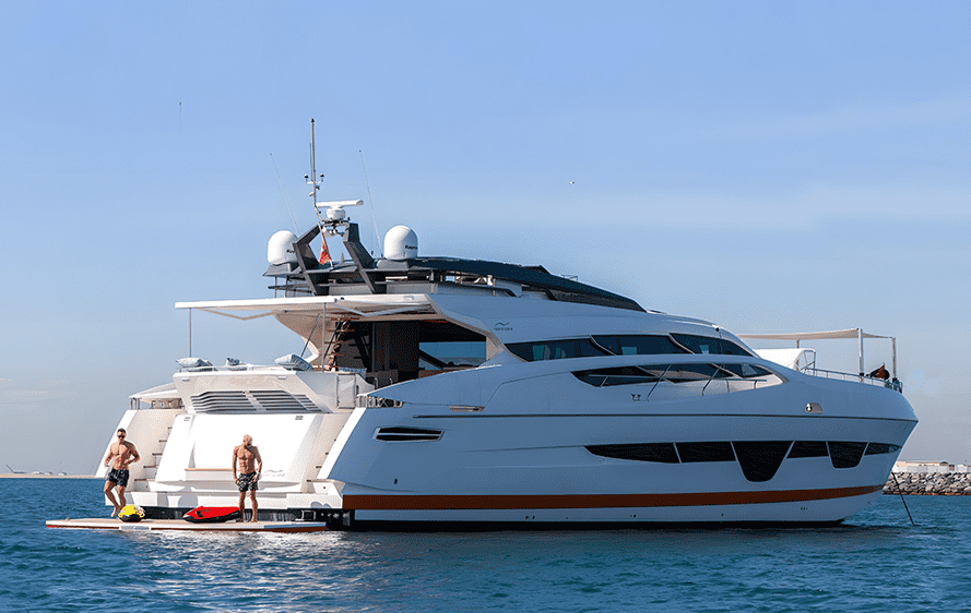 Dolce Vita 105 ft. yacht rental Dubai