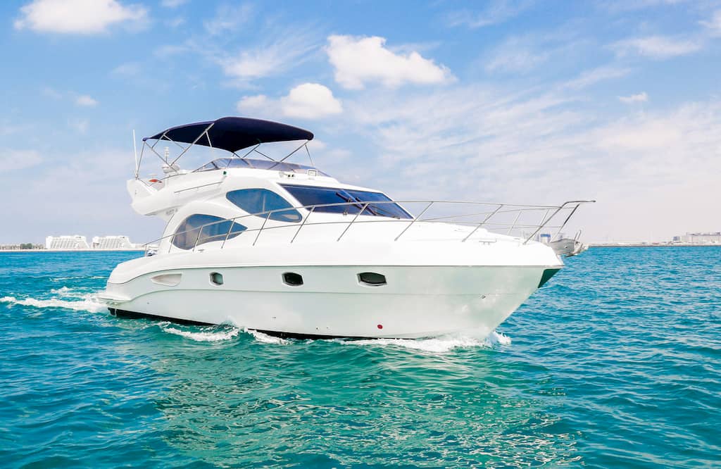 private yacht hire in dubai