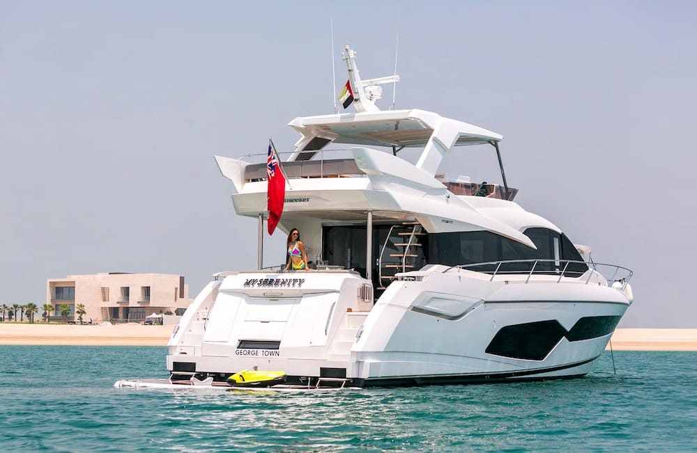 yacht charter rent dubai