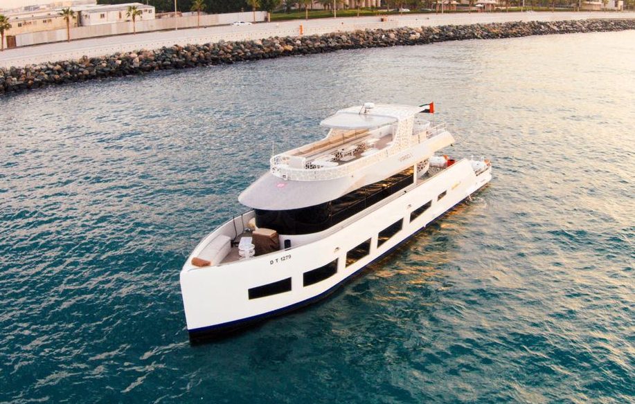 Yacht 88 ft - Standard Yacht Rentals in Dubai