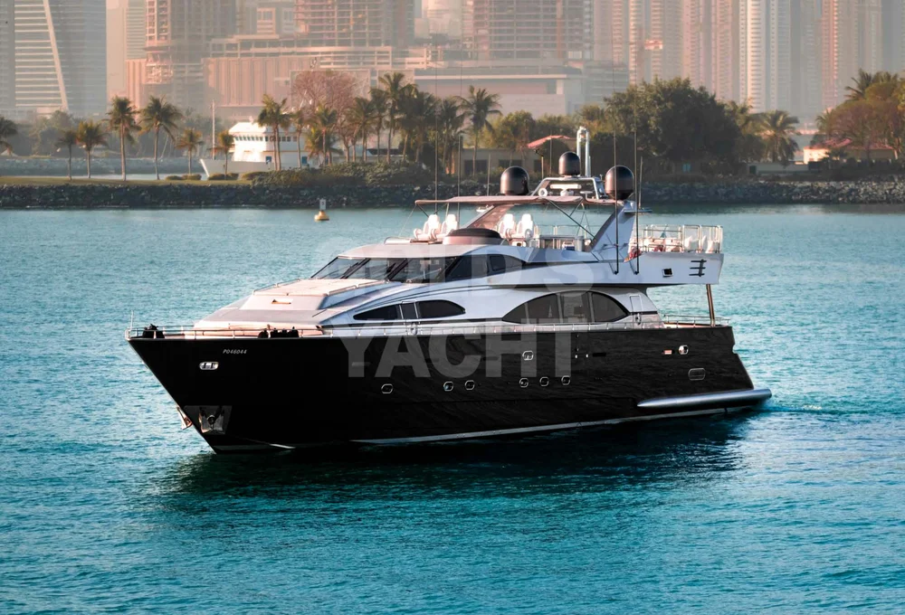 Medusa 100 ft — 100ft charter yacht in Dubai Harbour, Dubai