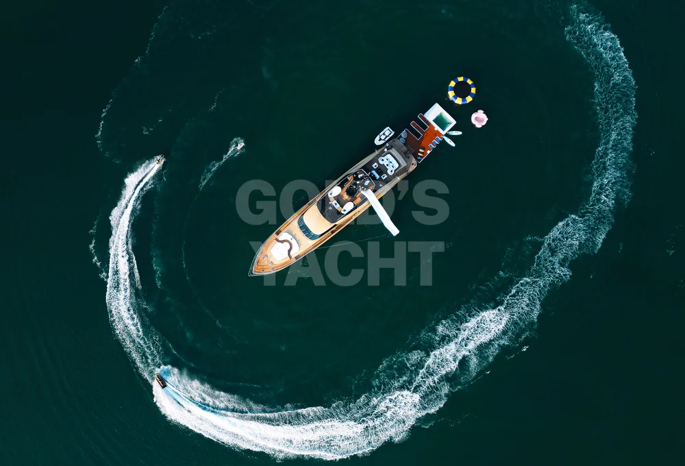 AK Royalty 140 ft — 140ft charter yacht in Dubai Harbour, Dubai