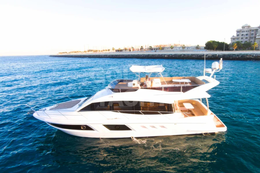 Majesty 50 ft — 50ft charter yacht in Dubai Marina, Dubai