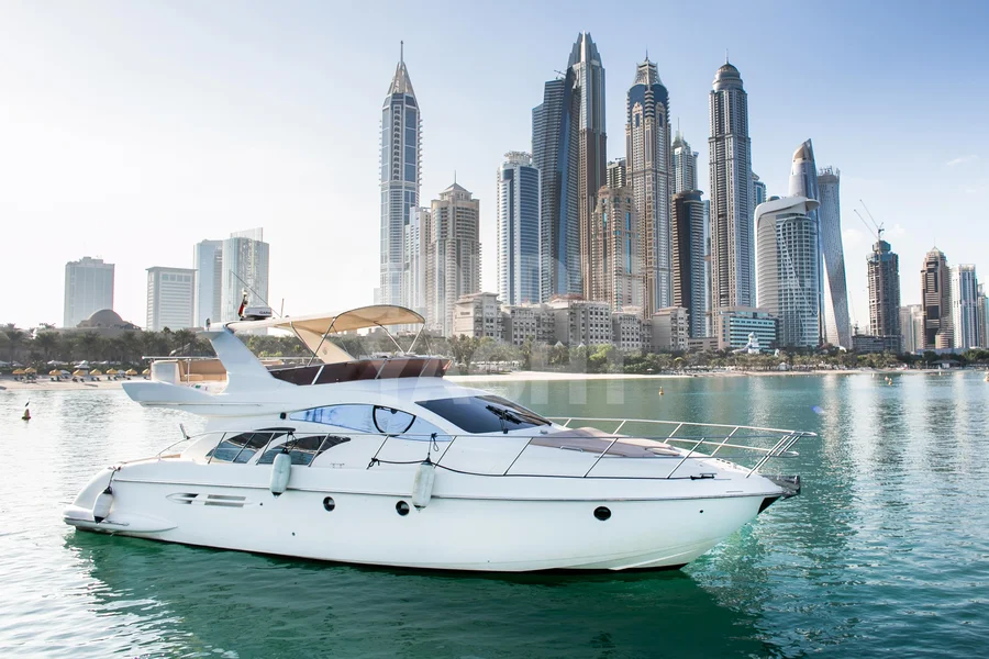Azimut 50 ft — 50ft charter yacht in Dubai Marina, Dubai