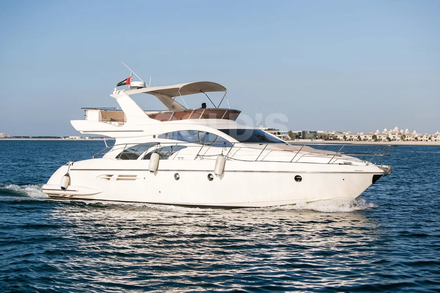 Azimut 50 ft — 50ft charter yacht in Dubai Marina, Dubai