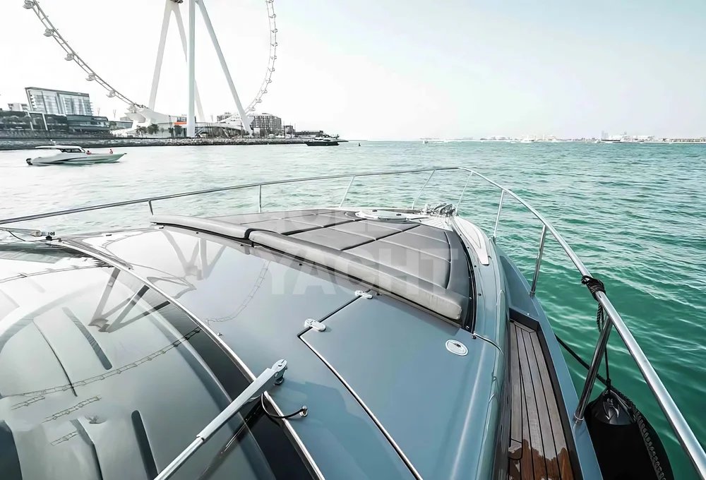 Sunseeker 60 ft — 60ft charter yacht in Dubai Harbour, Dubai
