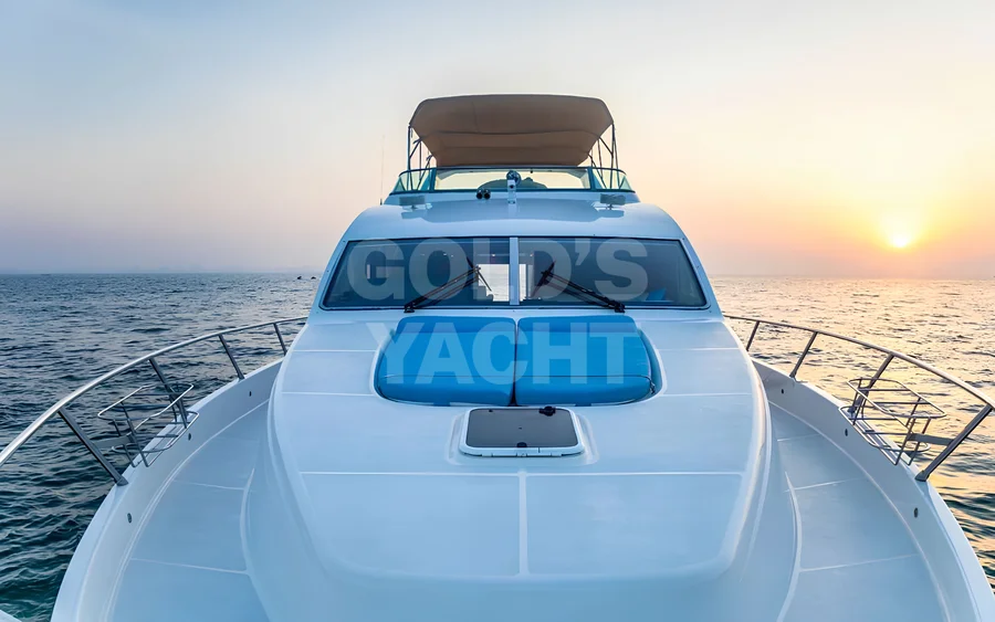 Majesty 68 ft — 68ft charter yacht in Dubai Harbour, Dubai