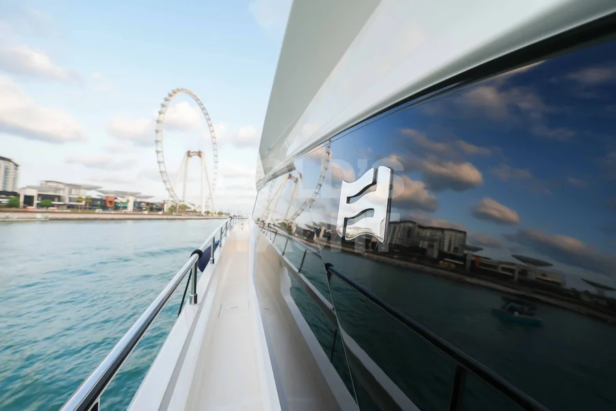 Ferretti 75 ft — 75ft charter yacht in Dubai Harbour, Dubai