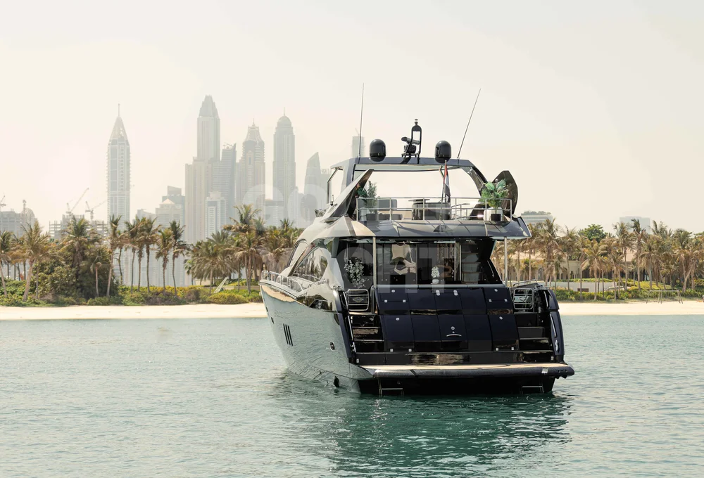 Sunseeker 90 ft — 90ft charter yacht in Dubai Harbour, Dubai
