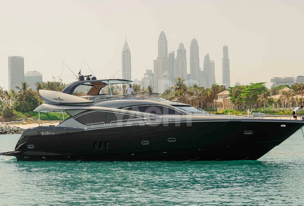 Sunseeker 90 ft — 90ft charter yacht in Dubai Harbour, Dubai